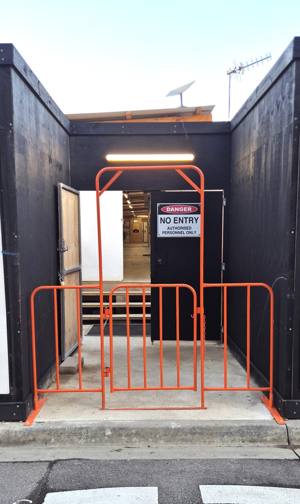 Orange Crowd Control Pedestrian Gate 2200mmW X 1100mmH - Includes Feet c/w Spring